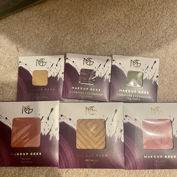 Makeup Geek Eyeshadow and Blush Bundle - Picture 2 of 3